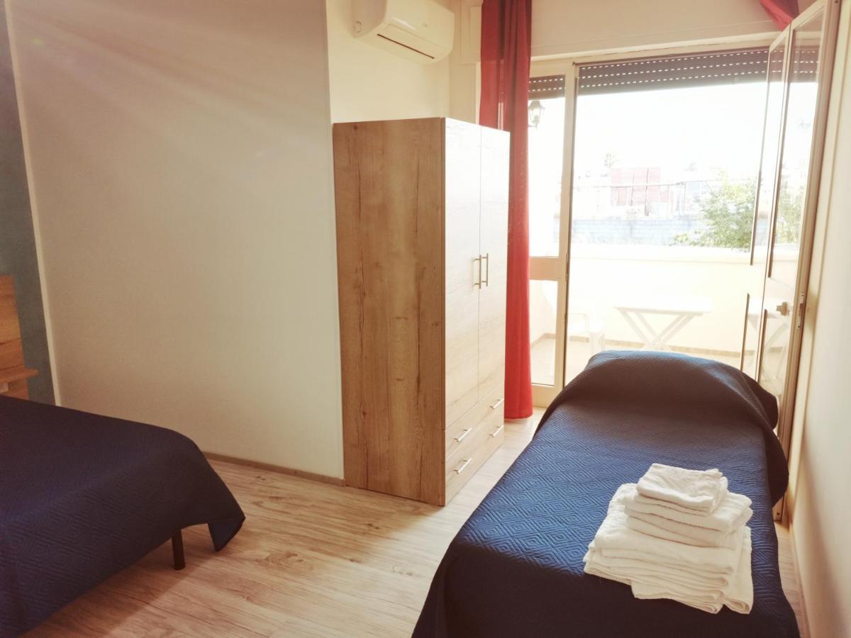 Hotel Via Alessandria Racale Exterior foto